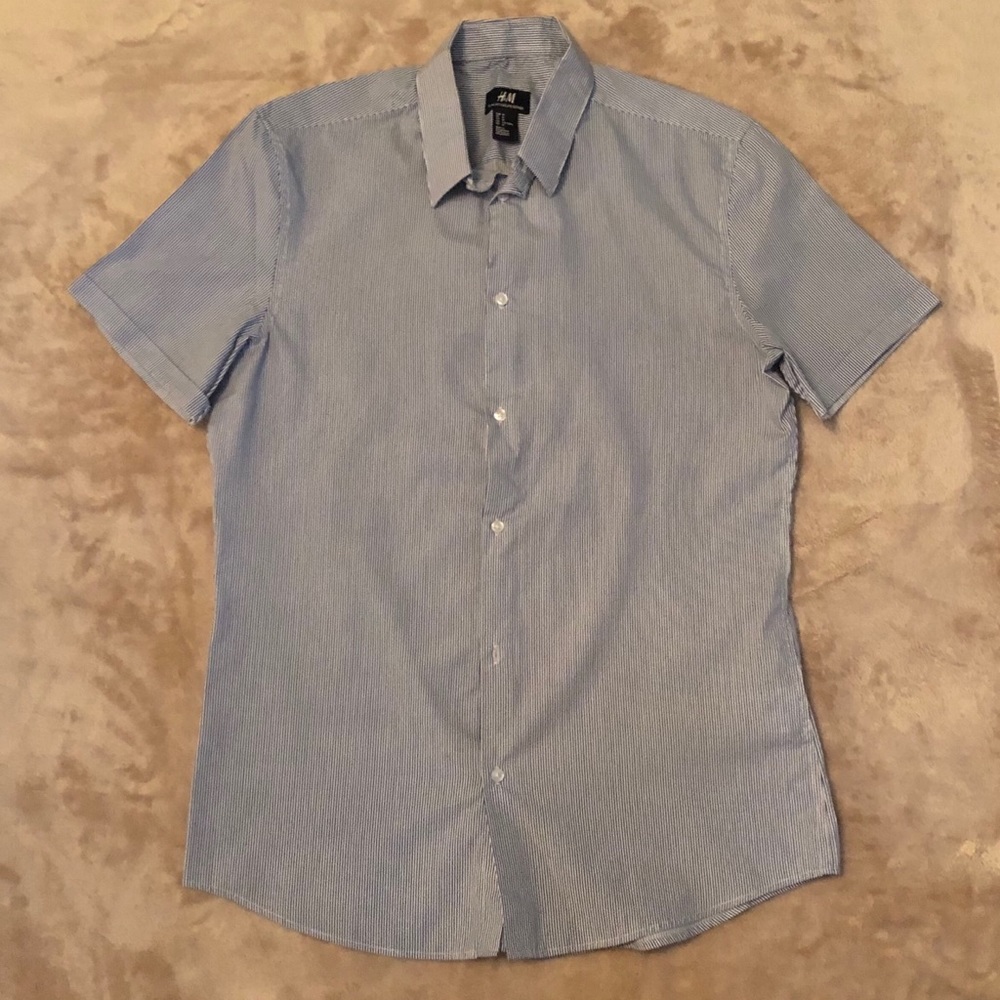 Short sleeve striped shirt